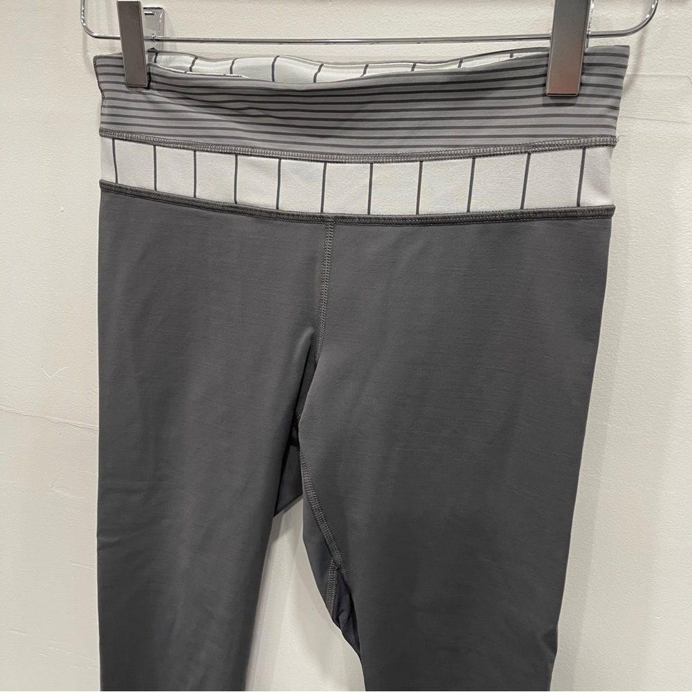 Lululemon Run Inspire Crop II Legging Grey Luxtreme - Picture 3 of 8